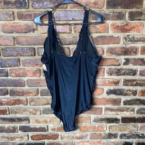 NWT Suuksess Black Floral Mesh V-neck One-Piece Swim Bathing Suit Women's XXL - Picture 8 of 9